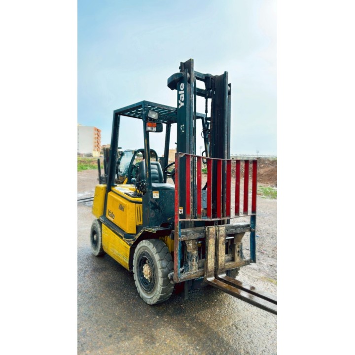 Carretilla elevadora Yale GDP 25 RFV 2420 (2500kg)